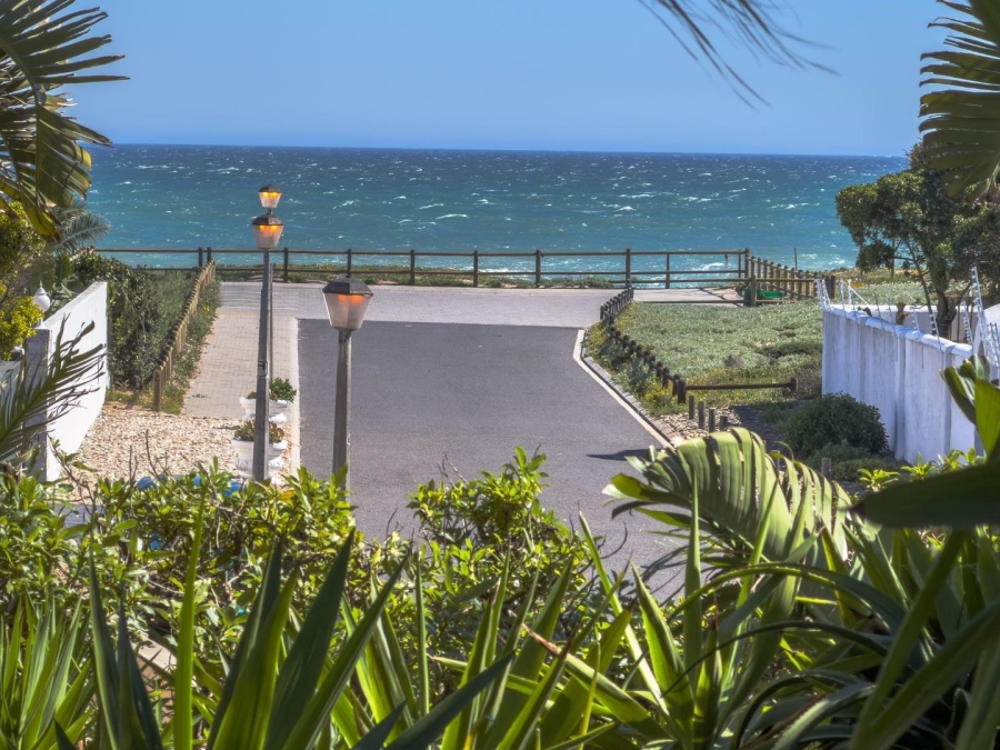 5 Bedroom Property for Sale in Sunset Beach Western Cape